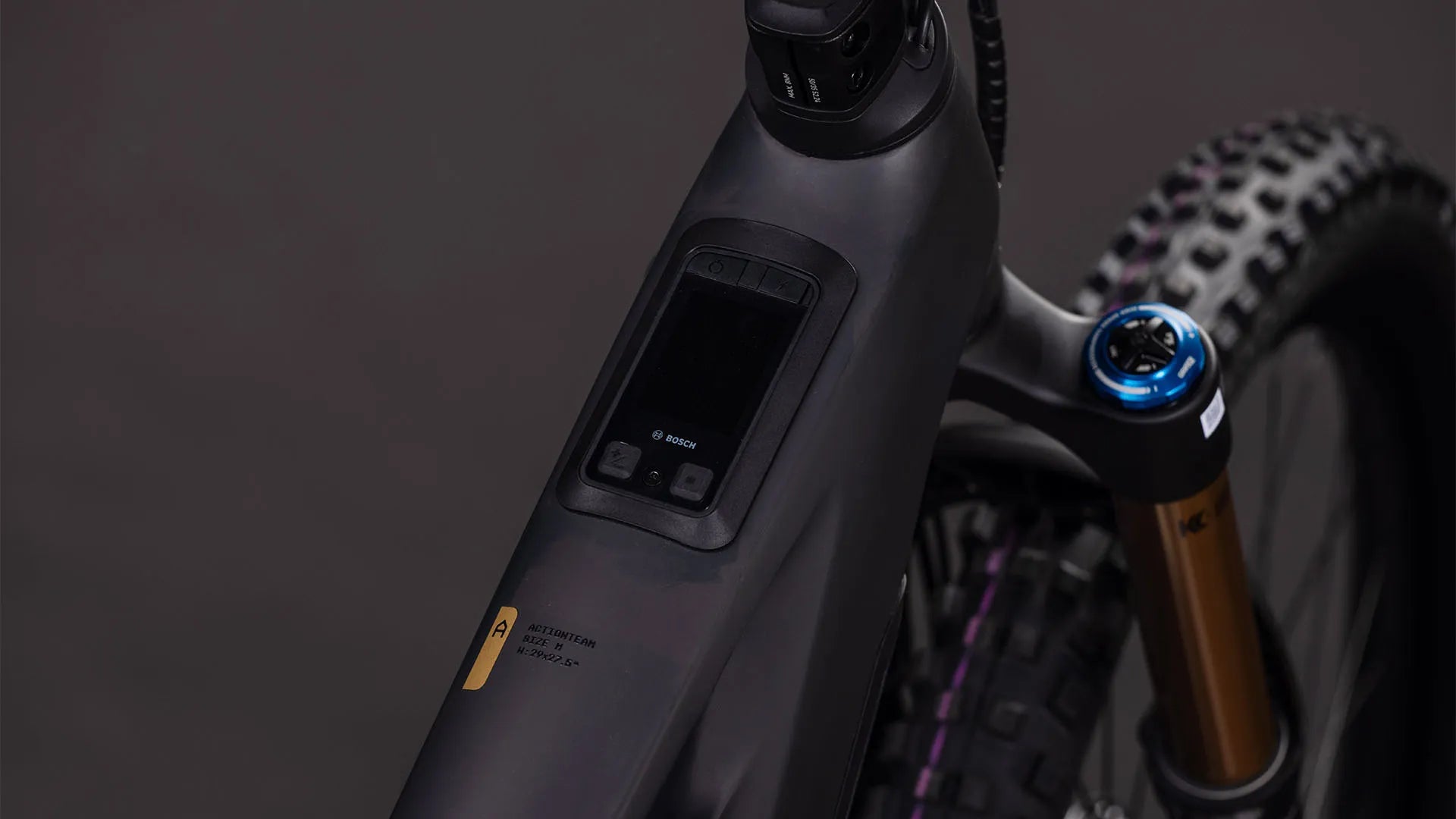 Cube Stereo Hybrid ONE77 HPC AT 800 carbon´n´gold 2026