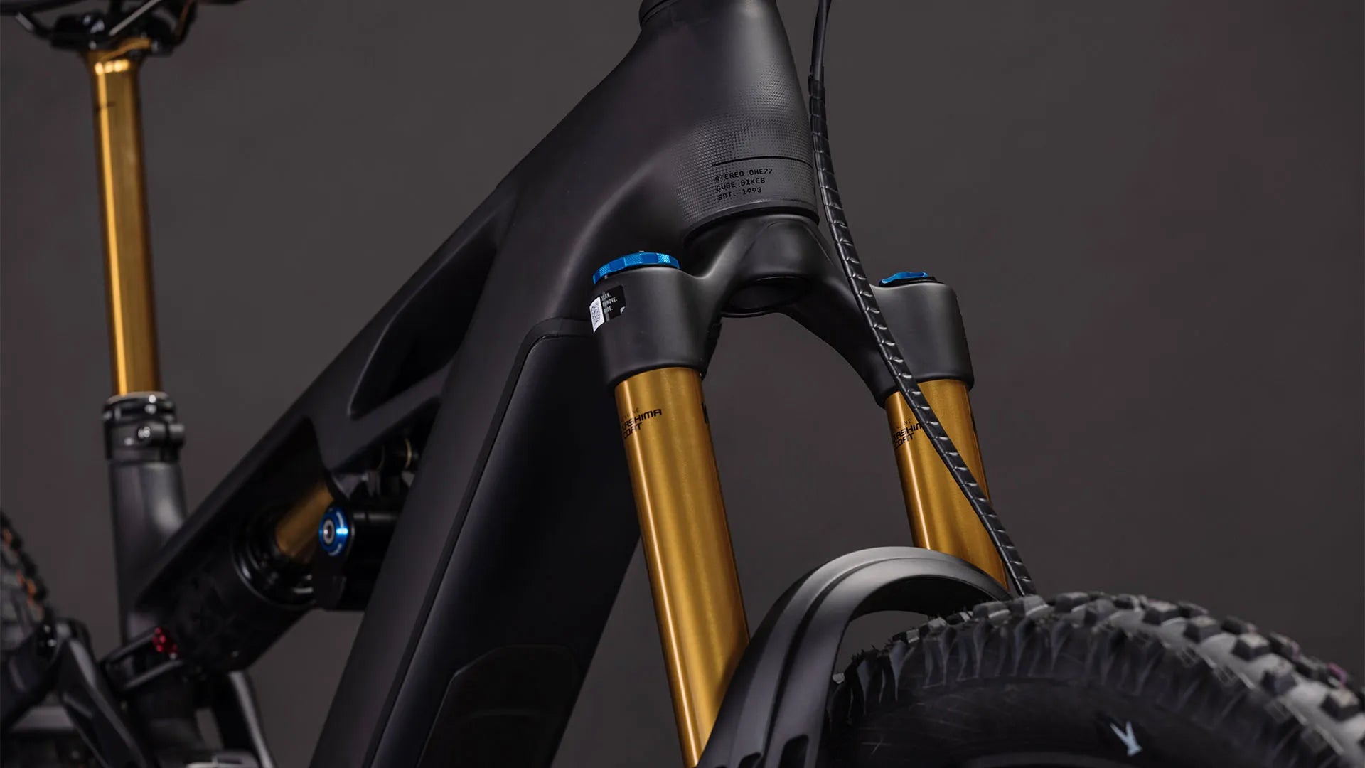 Cube Stereo Hybrid ONE77 HPC AT 800 carbon´n´gold 2026