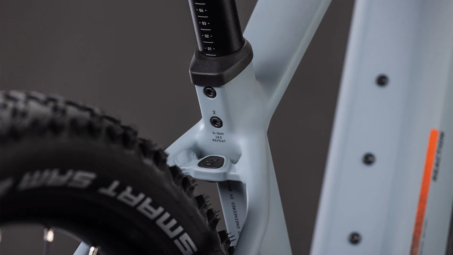 Cube Reaction Hybrid Race 800 vulcan´n´orange 2026