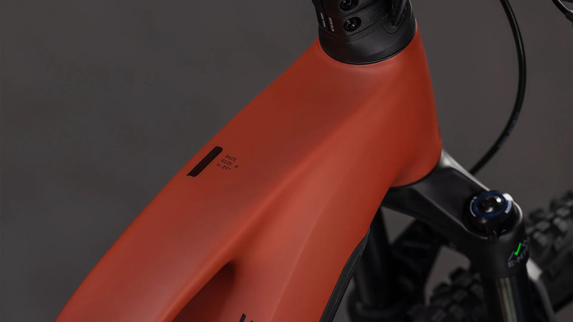 Cube Reaction Hybrid Race 800 amber´n´black Trapeze 2026