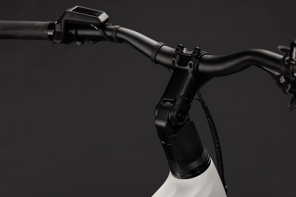 Cube Nuride Hybrid Performance 720 metallicwhite´n´grey 2027