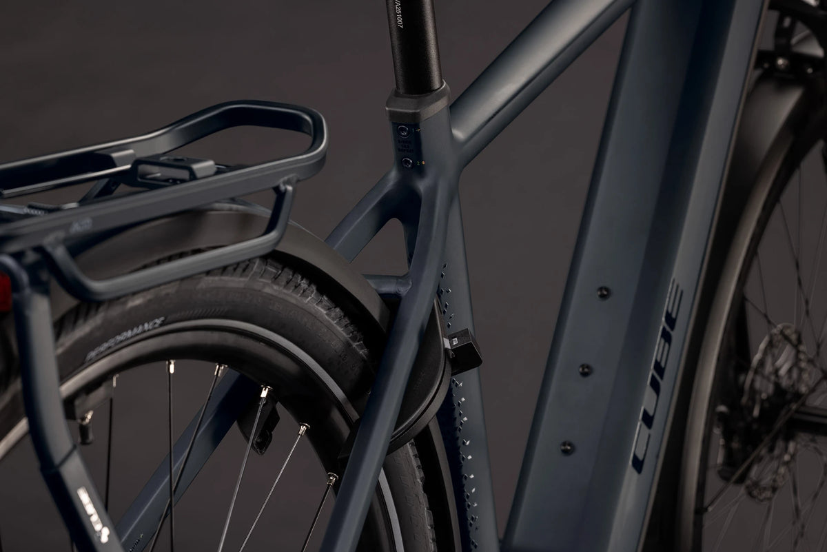 Cube Kathmandu Hybrid Pro 800 coal´n´black 2027