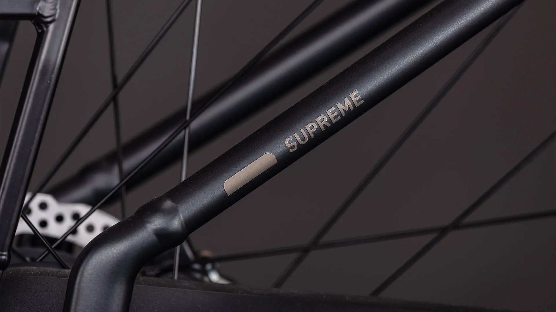 Cube Supreme Hybrid Comfort Pro 600 grey´n´chrome Tiefeinsteiger 2026