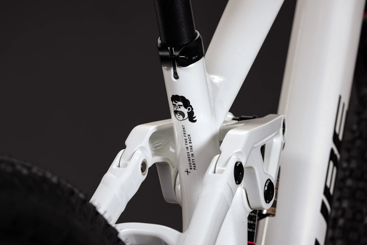 Cube Two15 Race powdergold´n´black 2027