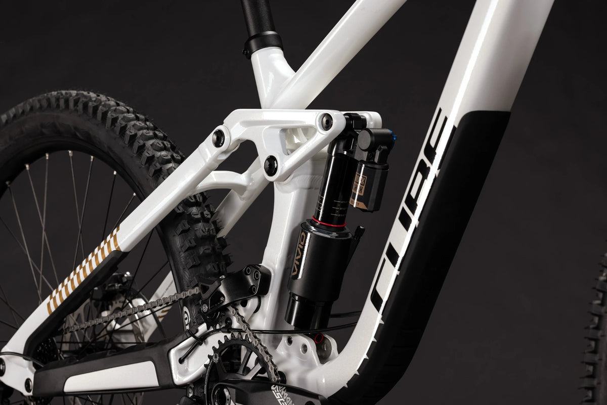 Cube Two15 Race powdergold´n´black 2027