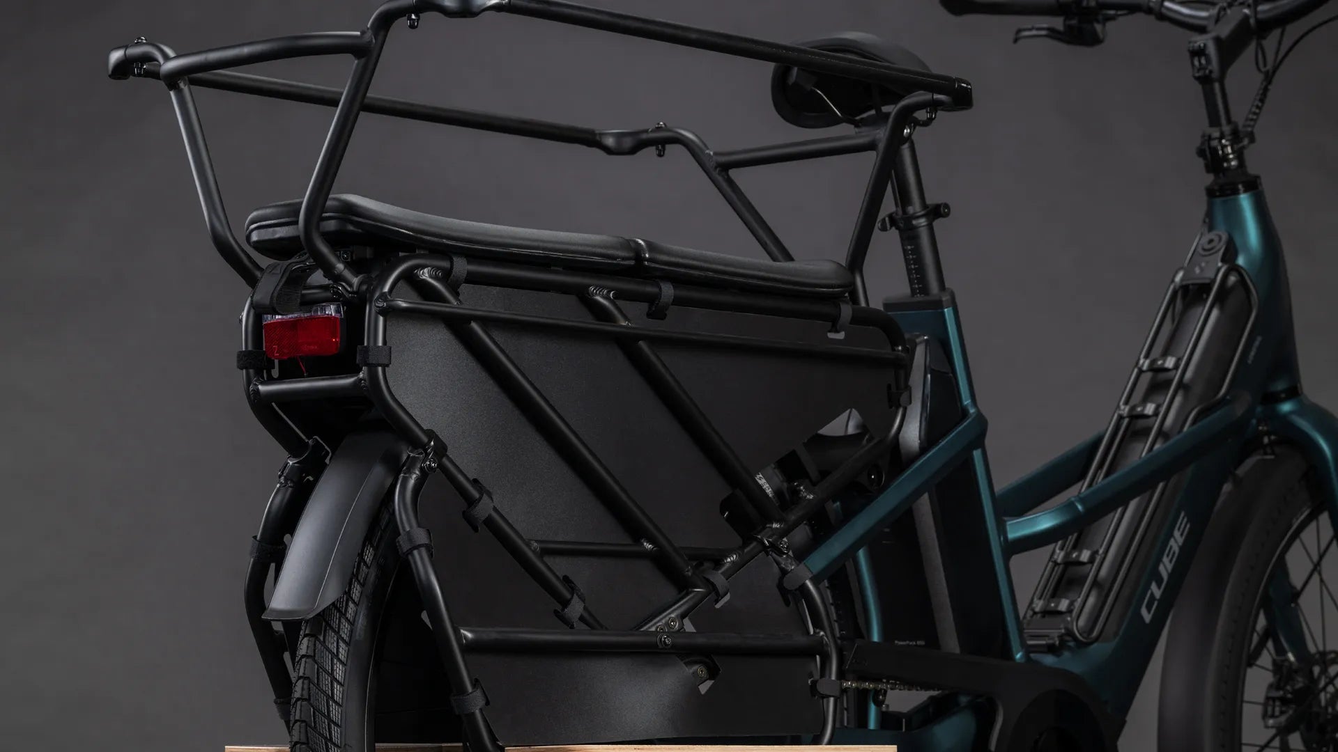 Cube Longtail Hybrid Family 800 royalgreen´n´black 2026
