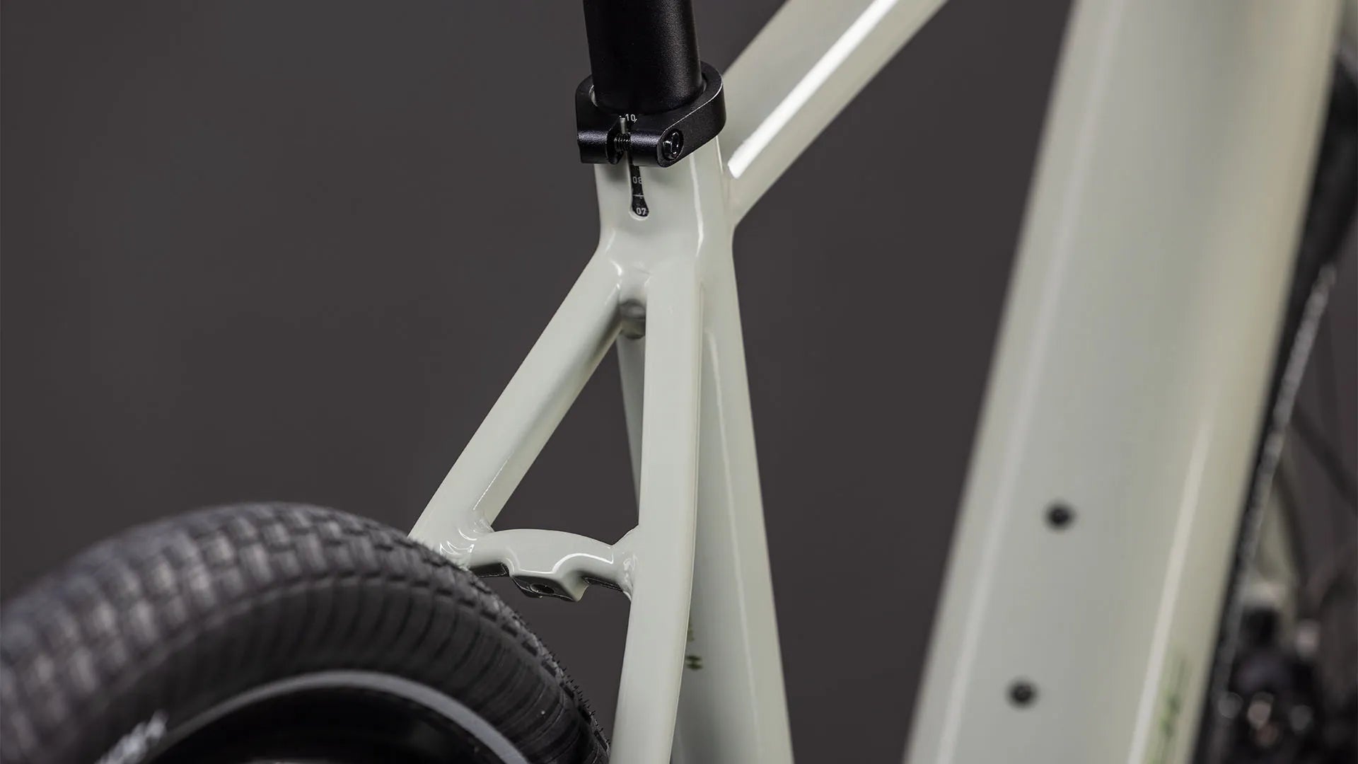 Cube Editor Hybrid SLX 400X reedbeige´n´chrome 2026