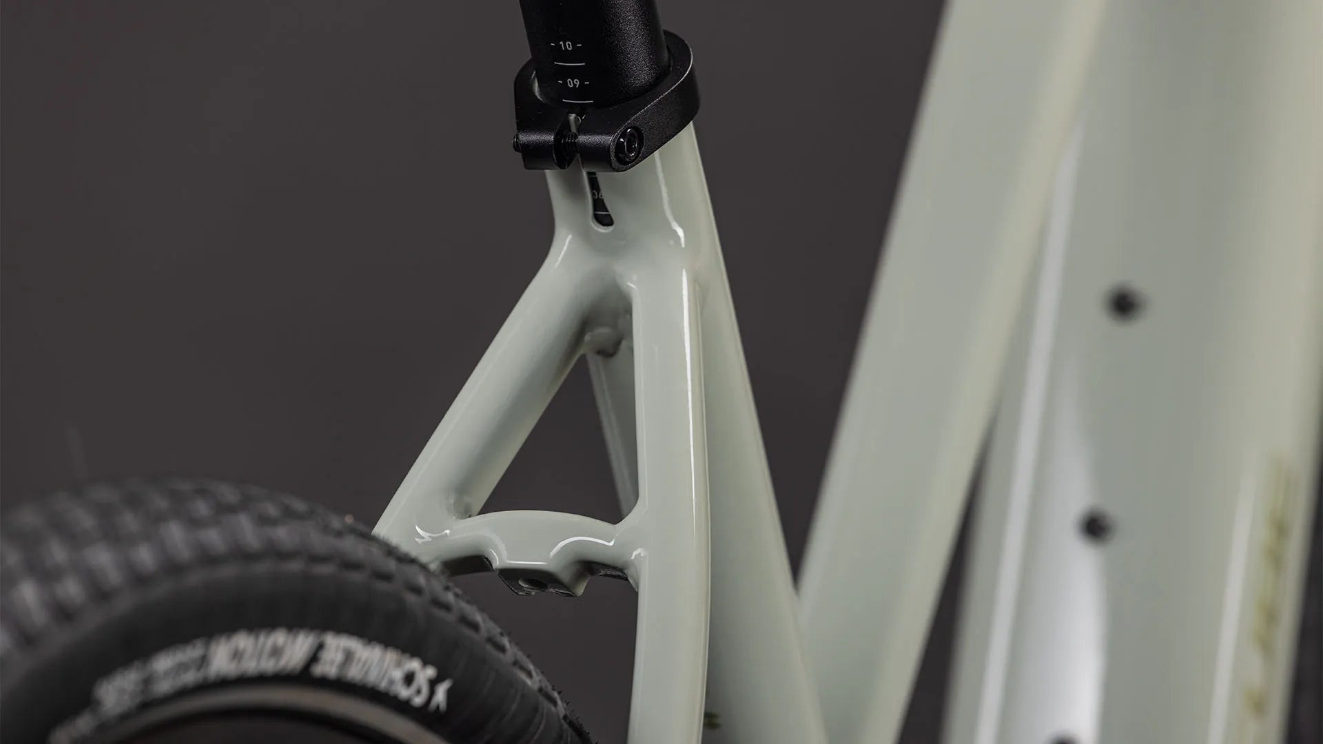 Cube Editor Hybrid SLX 400X reedbeige´n´chrome Trapeze 2026