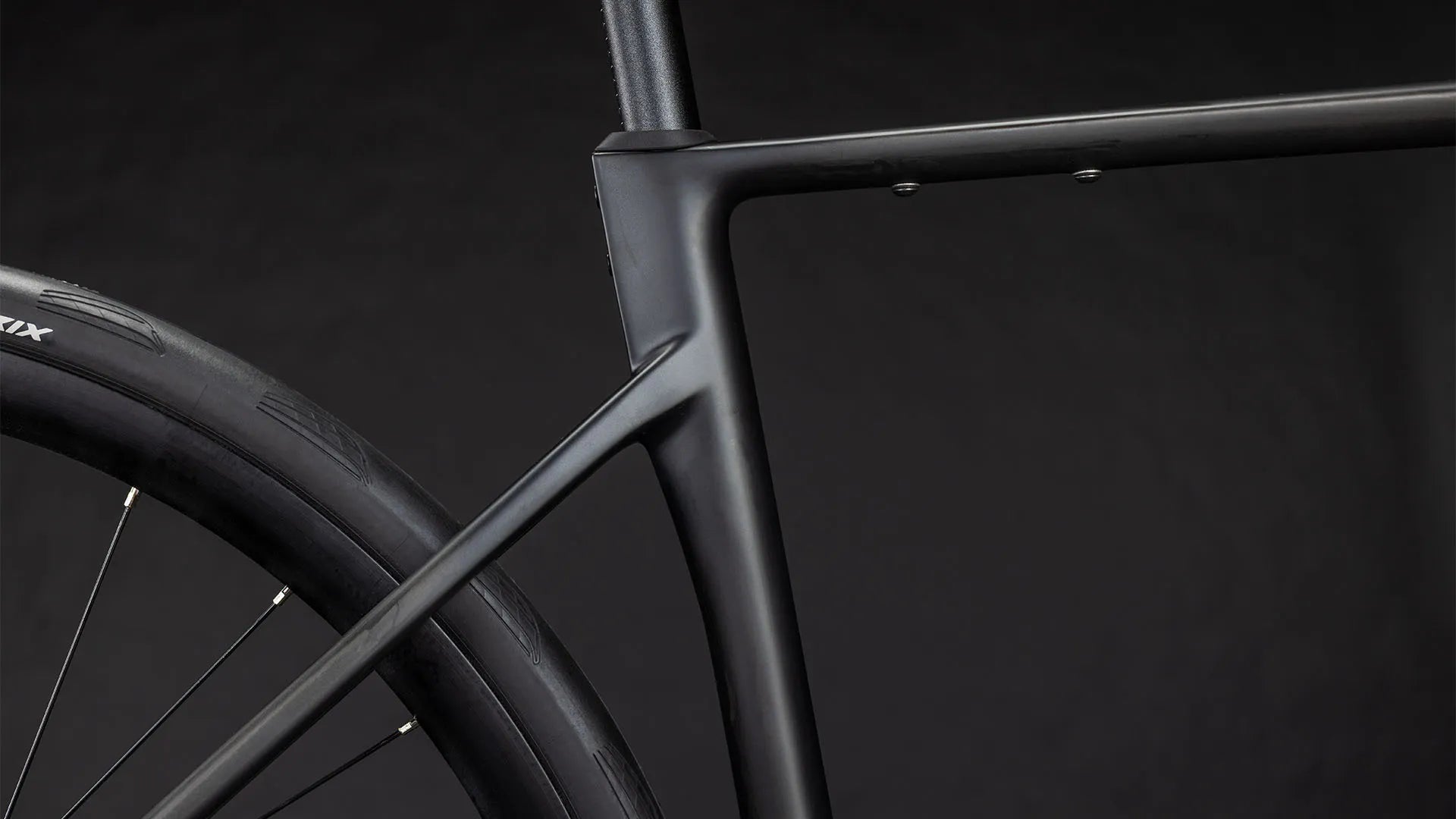 Cube Attain C:62 Race blackline 2026