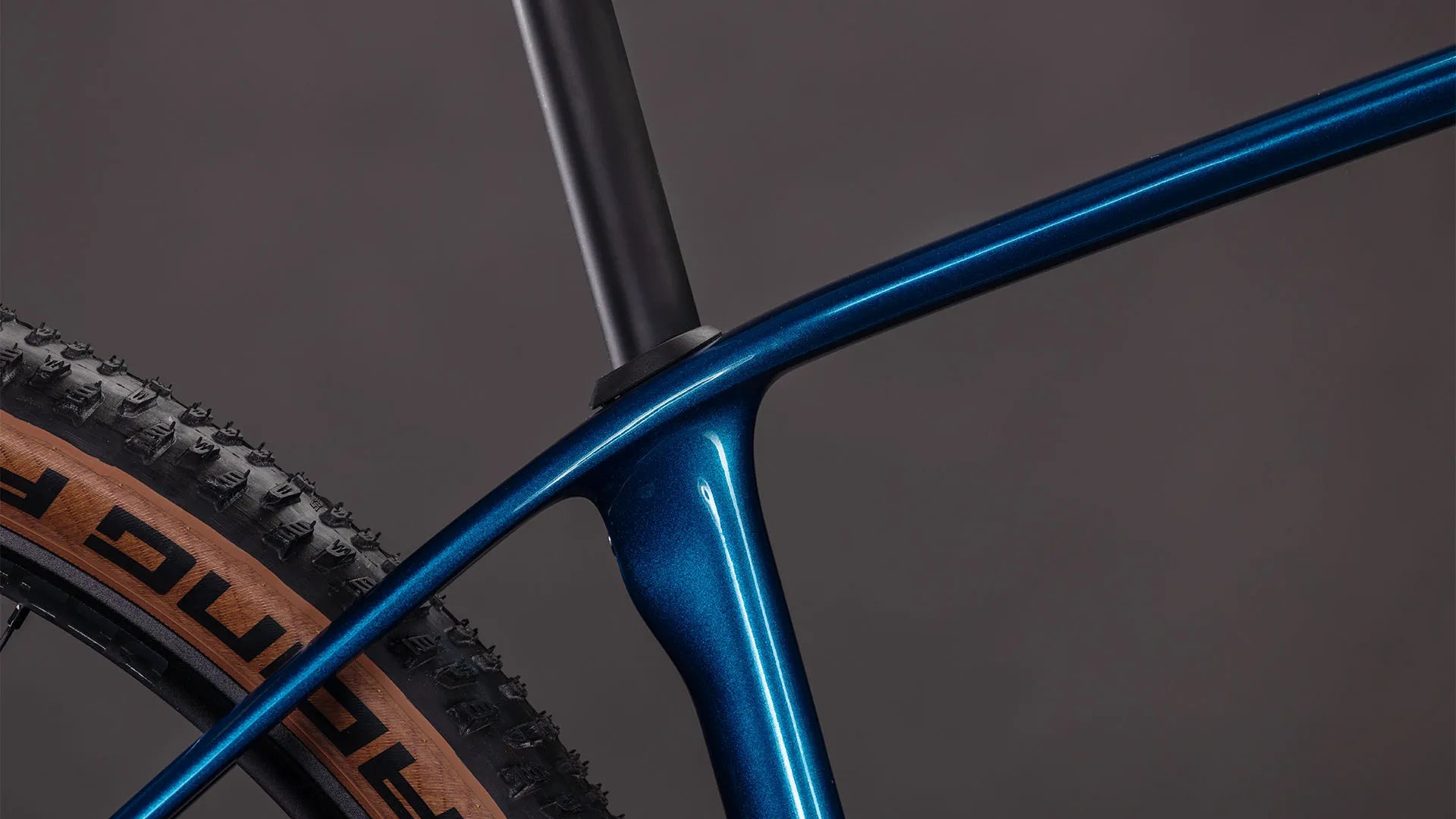Cube Reaction C:62 SLX electricblue´n´white 2026