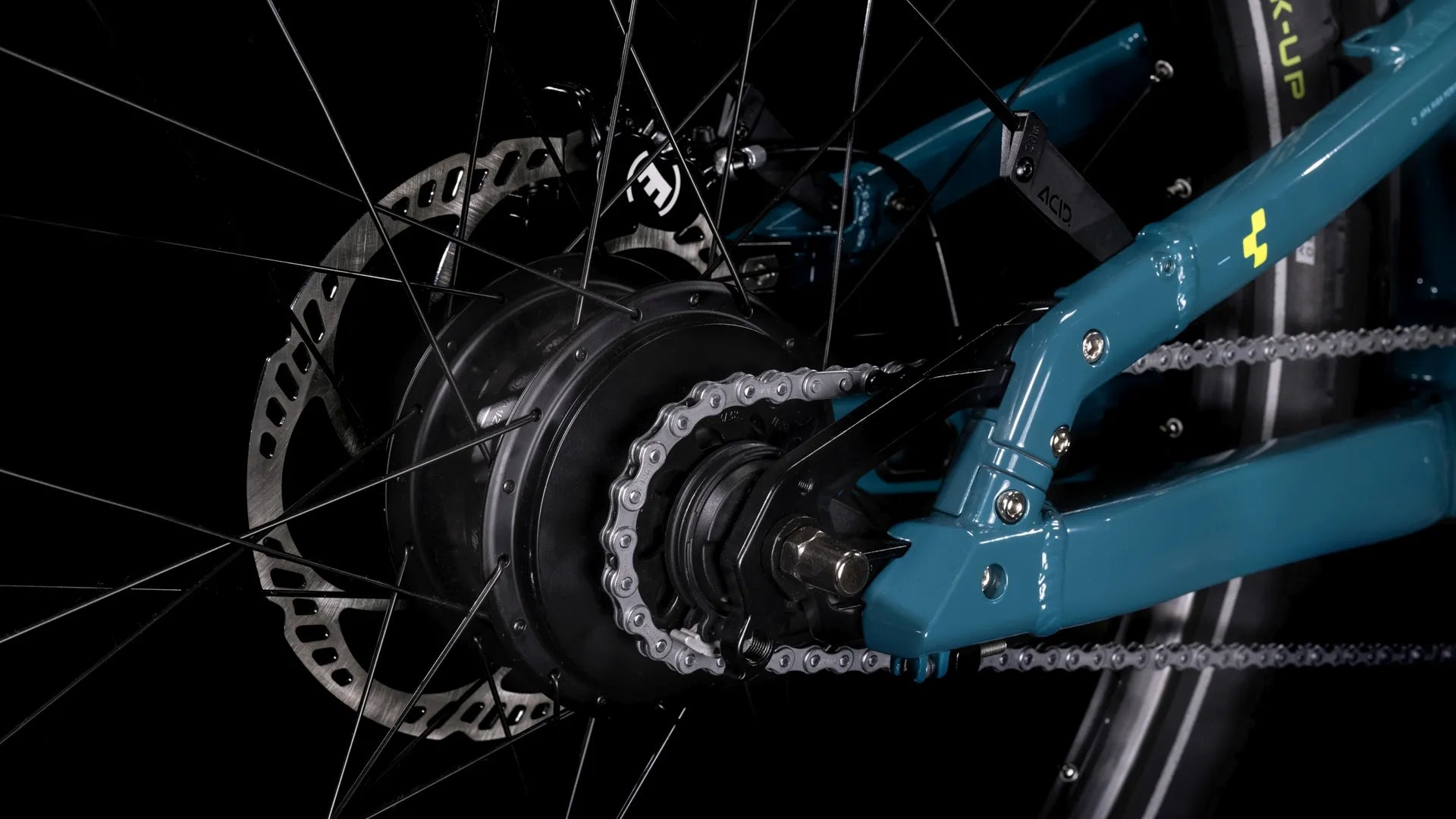 Cube Cargo Hybrid 500 blue´n´lime 2025