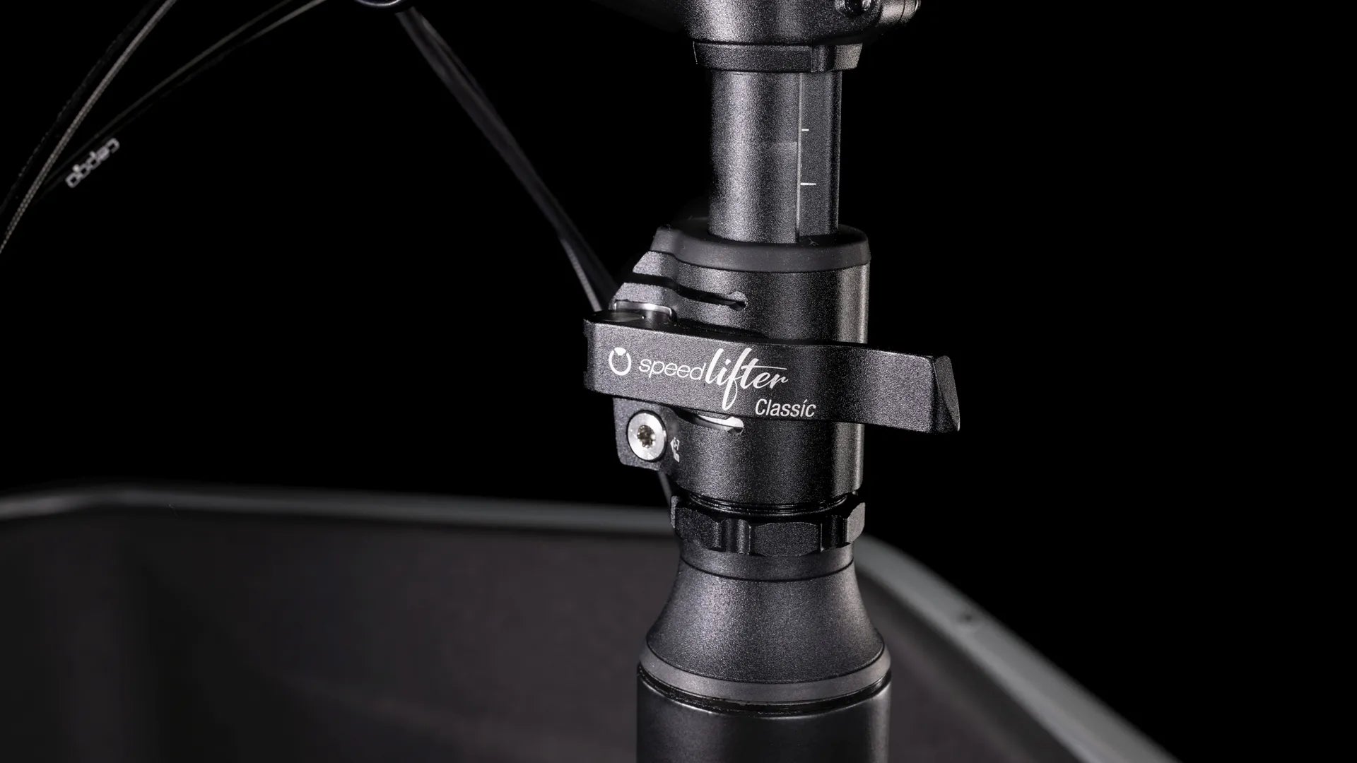 Cube Cargo Sp. Dual Hybrid 1000 grey 2025