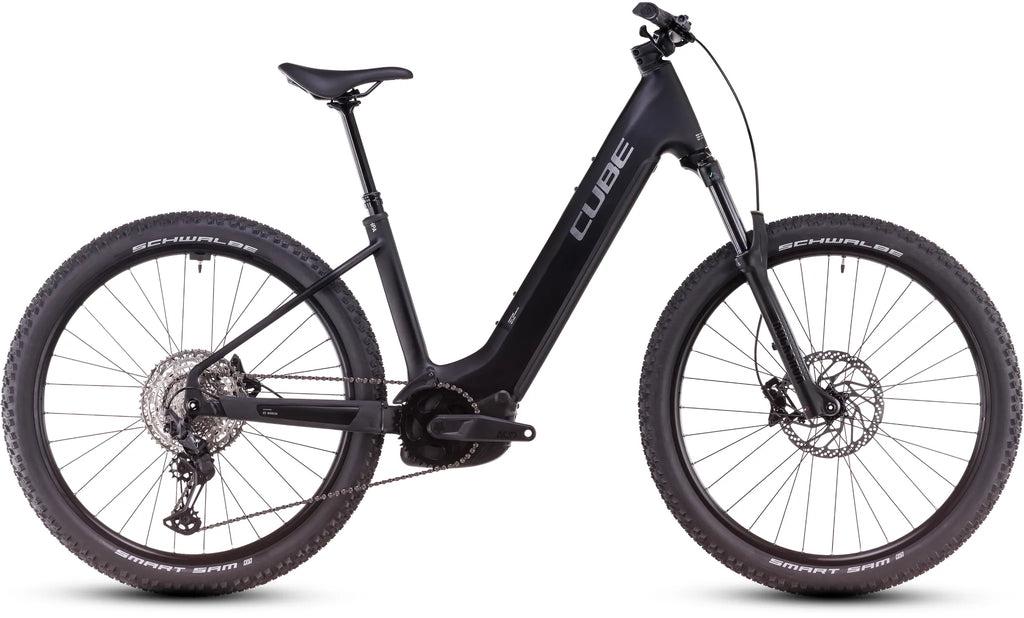 Cube Reaction Hybrid Race black´n´metal Tiefeinsteiger 2025