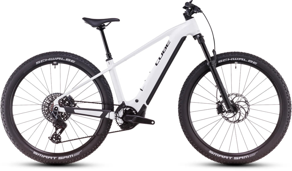 Cube Reaction Hybrid SLT 800 metallic white 2025