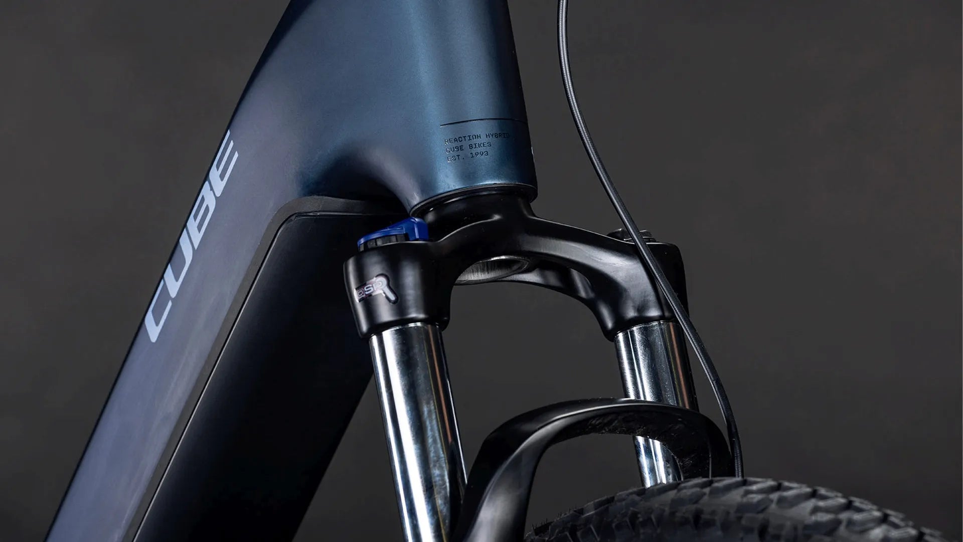 Cube Reaction Hybrid Performance 600 indigoblue´n´reflex Tiefeinsteiger 2026