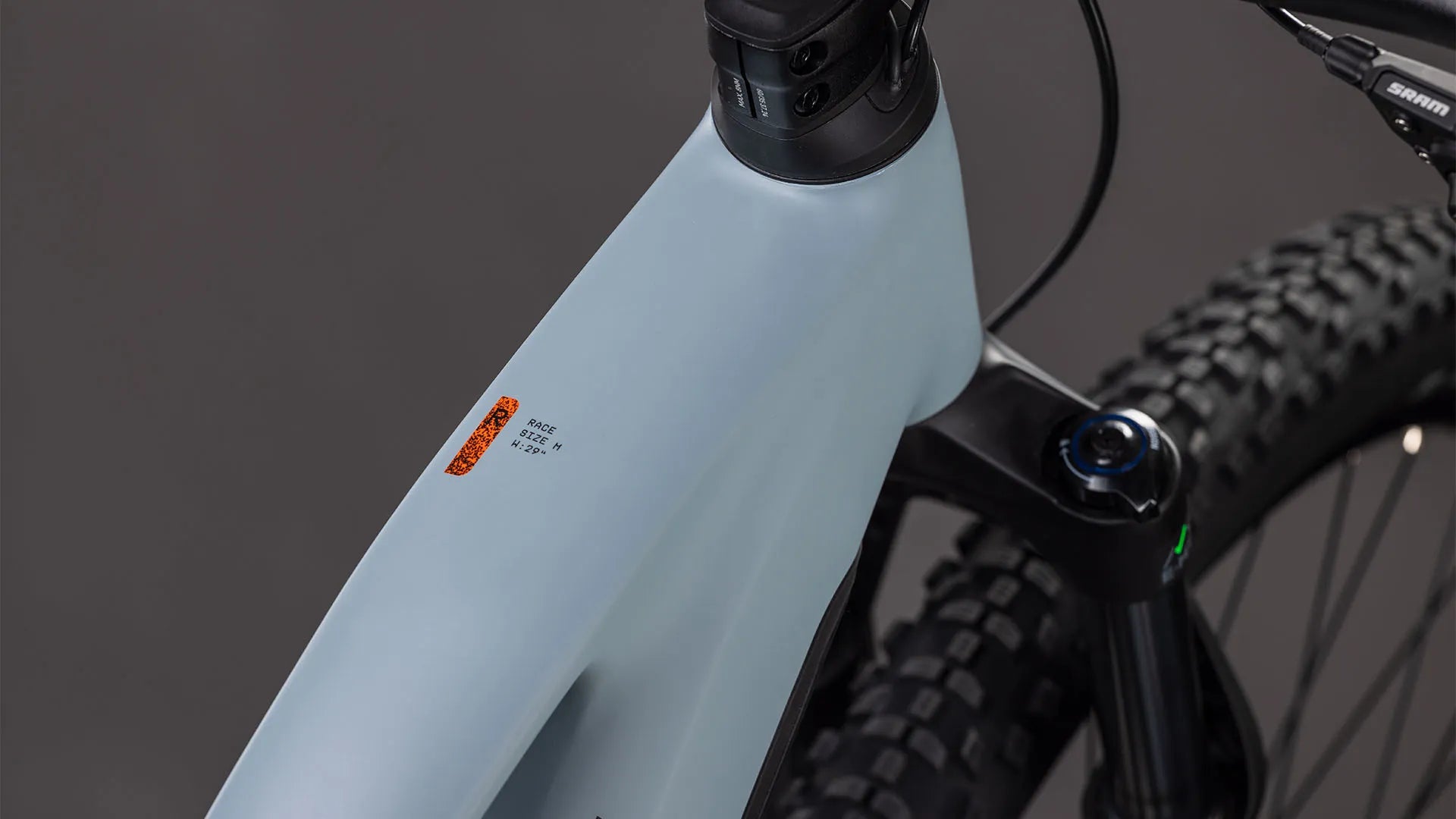 Cube Reaction Hybrid Race 800 vulcan´n´orange Trapeze 2026