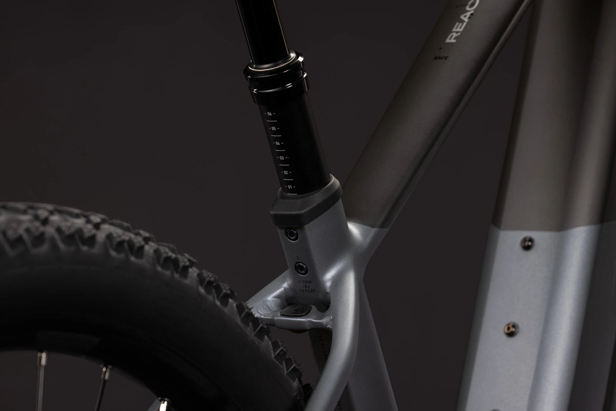 Cube Reaction Hybrid Race 800 slabgrey´n´chrome 2027