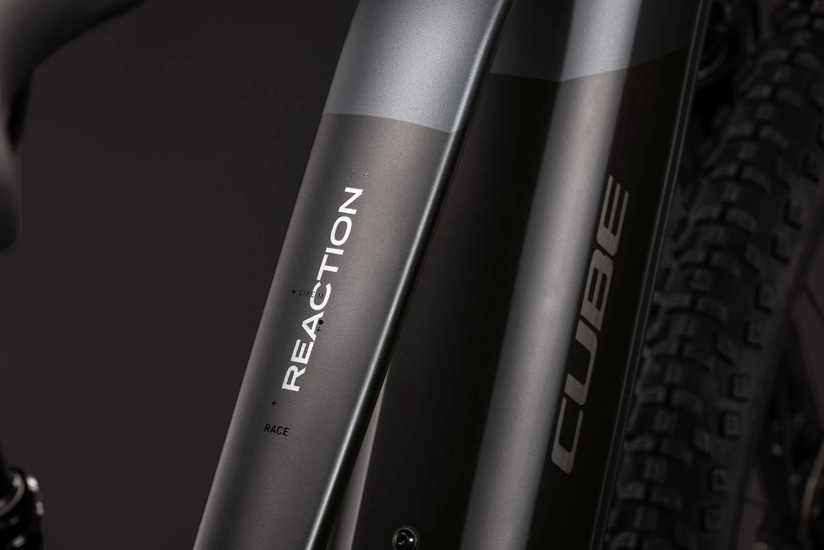 Cube Reaction Hybrid Race 800 slabgrey´n´chrome Trapeze 2027