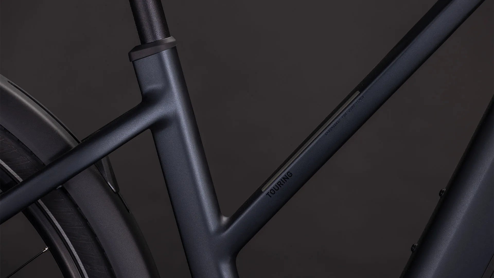 Cube Touring Hybrid ONE 600 coal´n´chrome Trapeze 2026