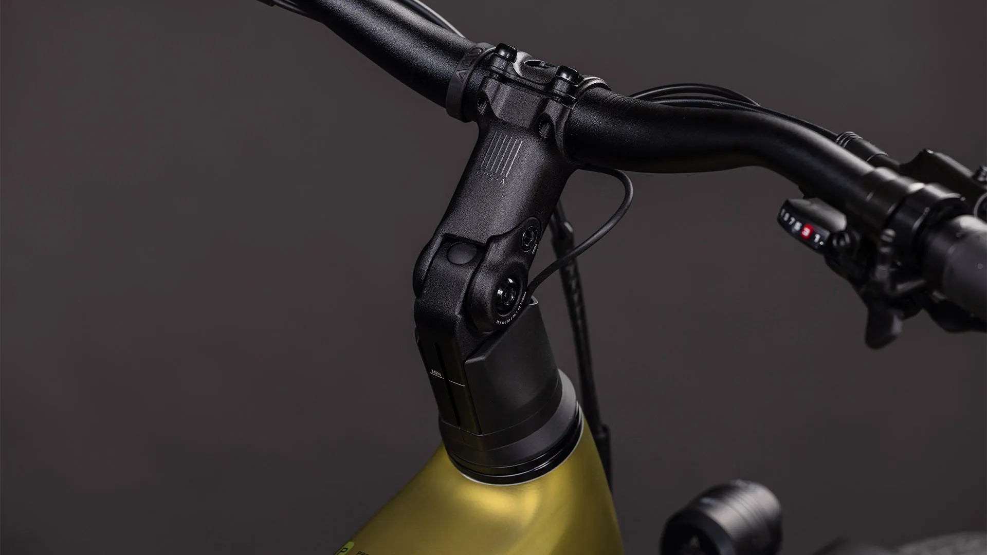 Cube Touring Hybrid Pro 800 goldenlime´n´black 2026