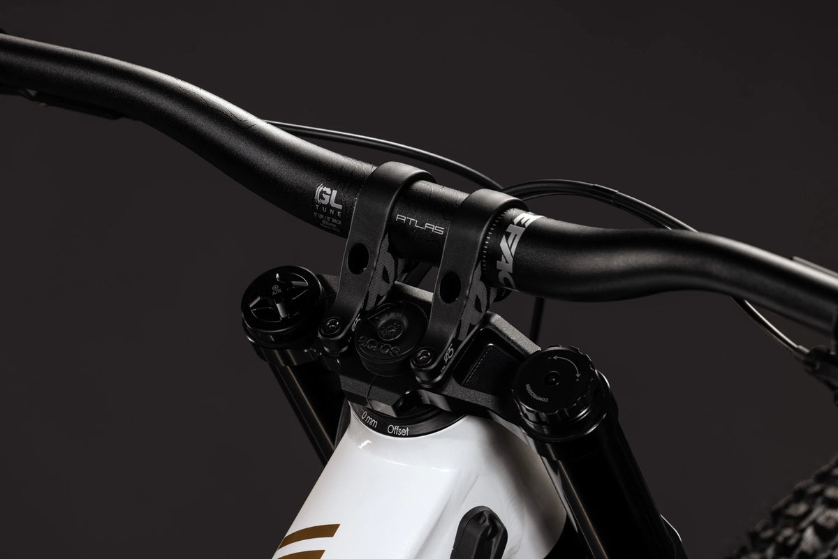 Cube Two15 Race powdergold´n´black 2027