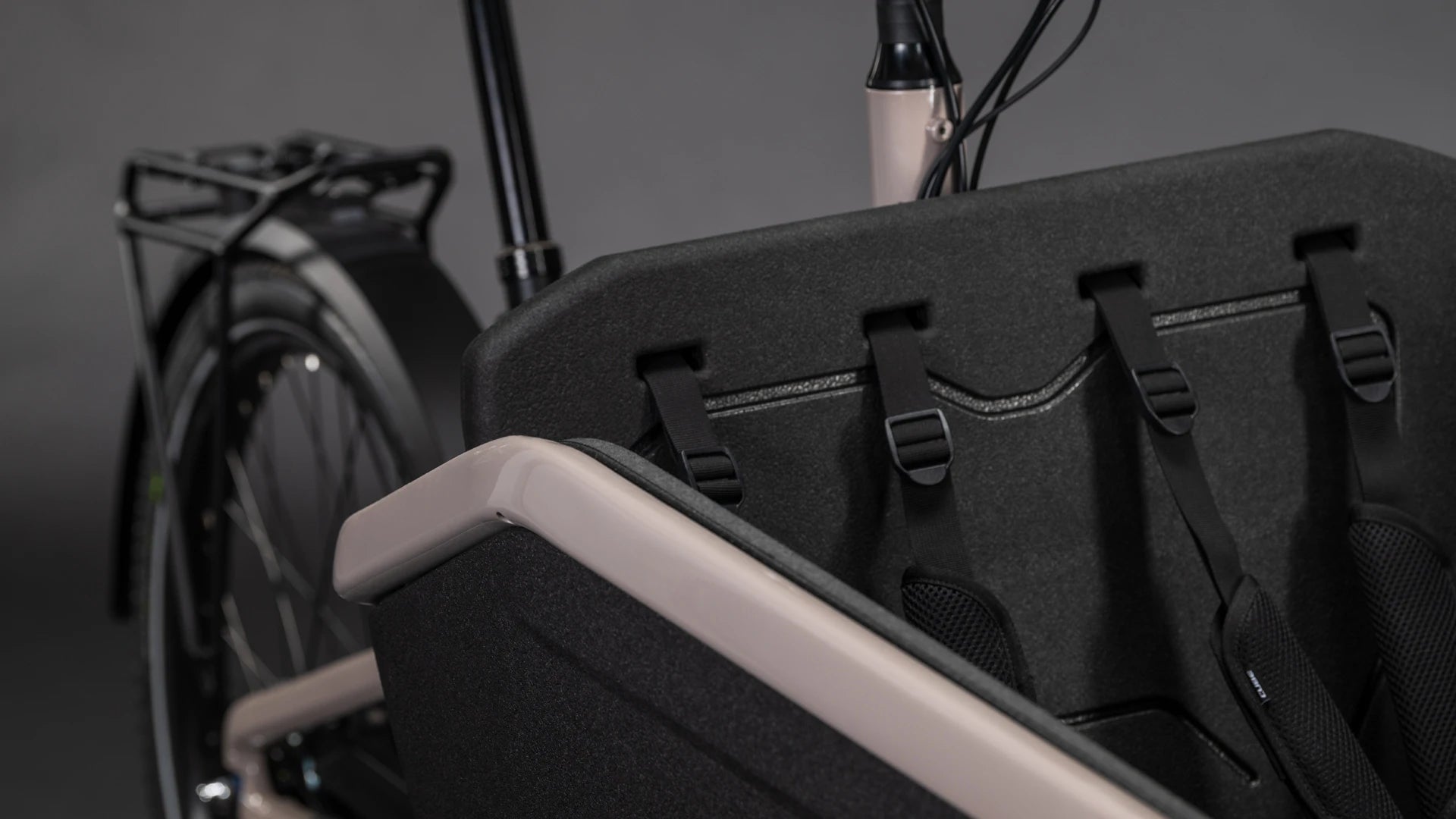 Cube Cargo Hybrid Comfort Pro Family 800 oatgrey´n´reflex 2027