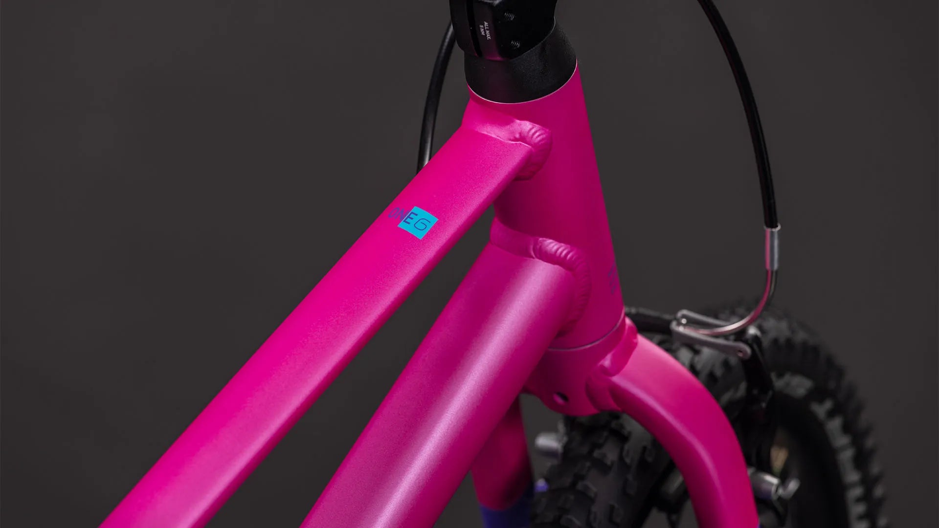 Cube Numove 160 fucsia´n´plum 2026