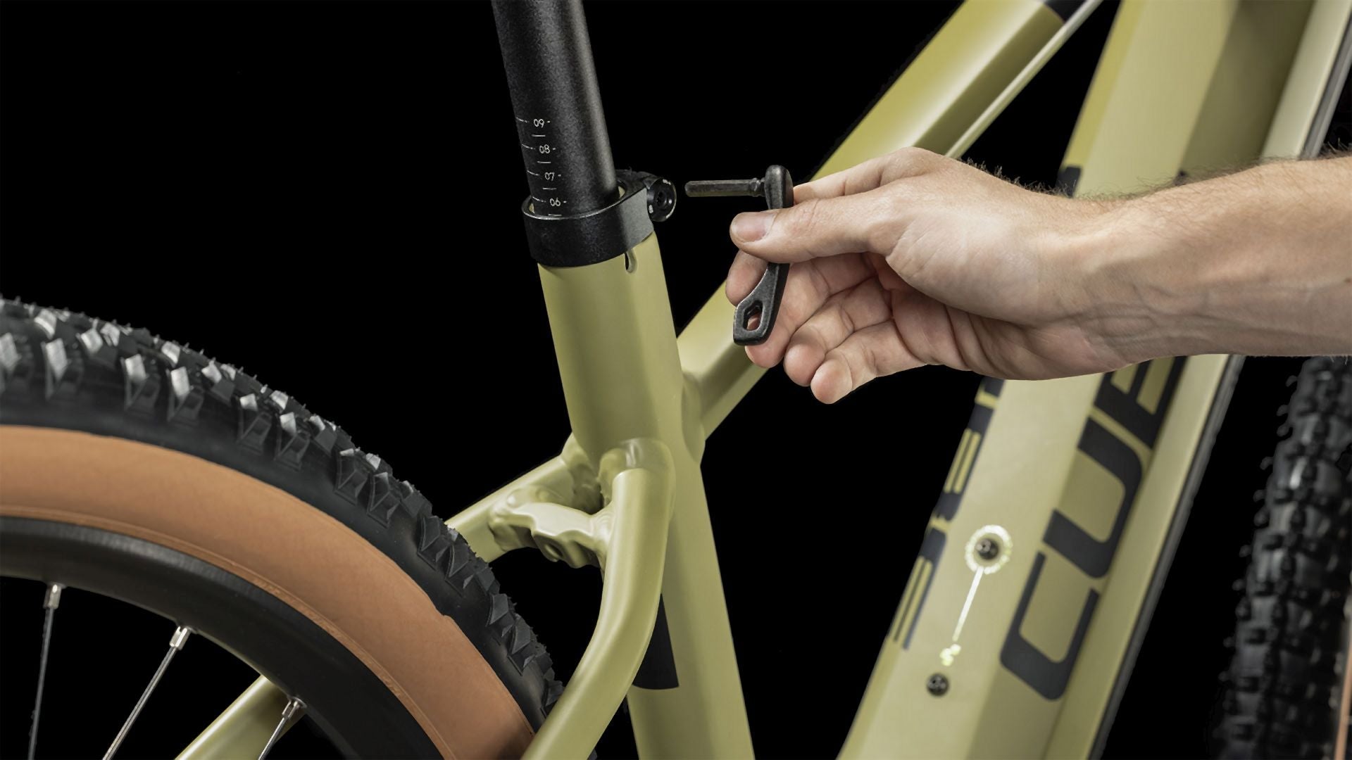 Cube Reaction Hybrid Race 750 olive'n'green 2024