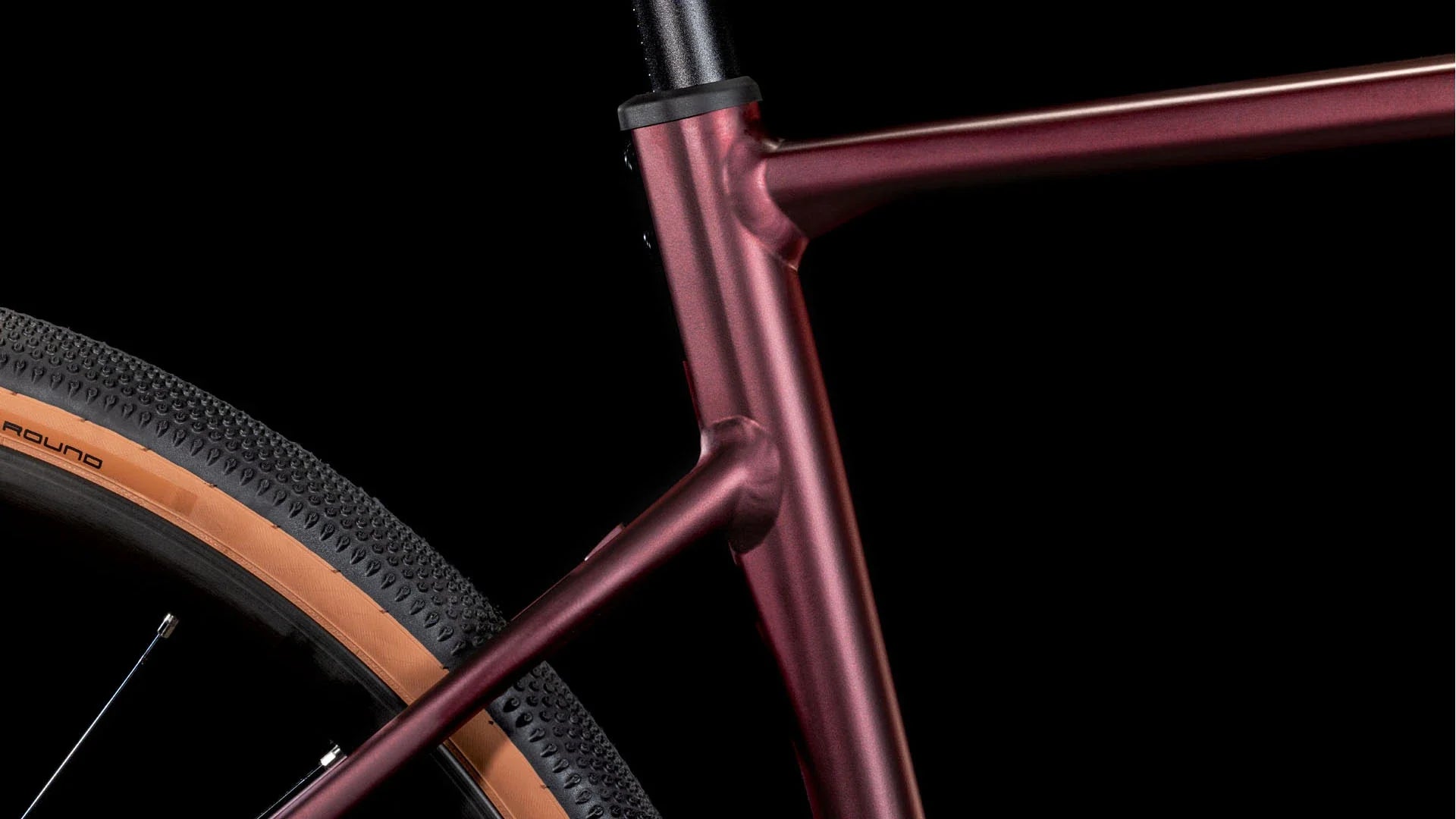 Cube Nuroad Race ruby ​​red´n´gloss 2025