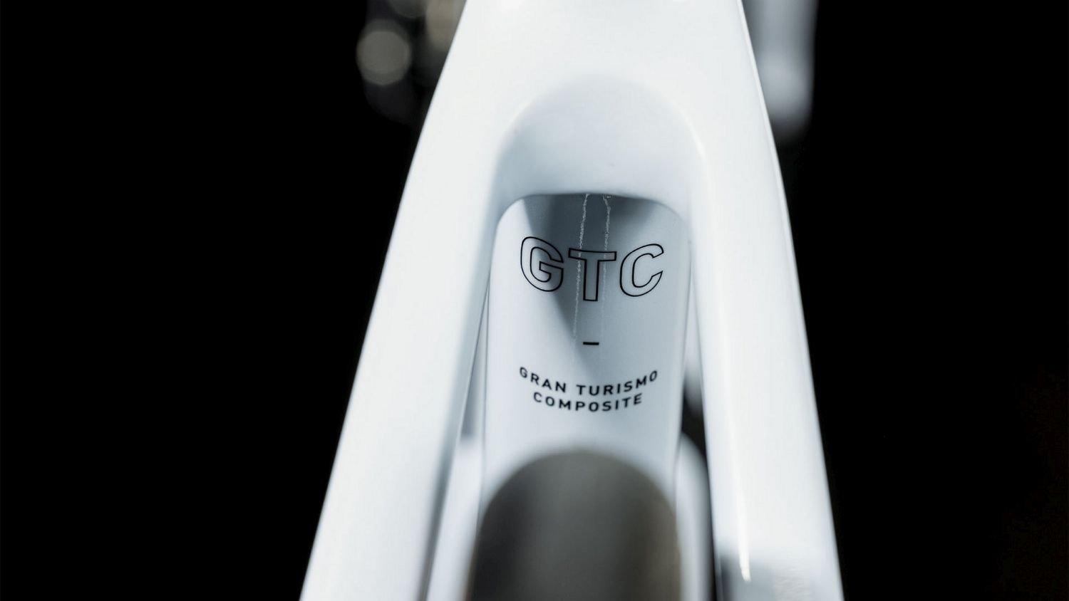 Cube Attain GTC Race flashwhite´n´black 2023 - Liquid-Life