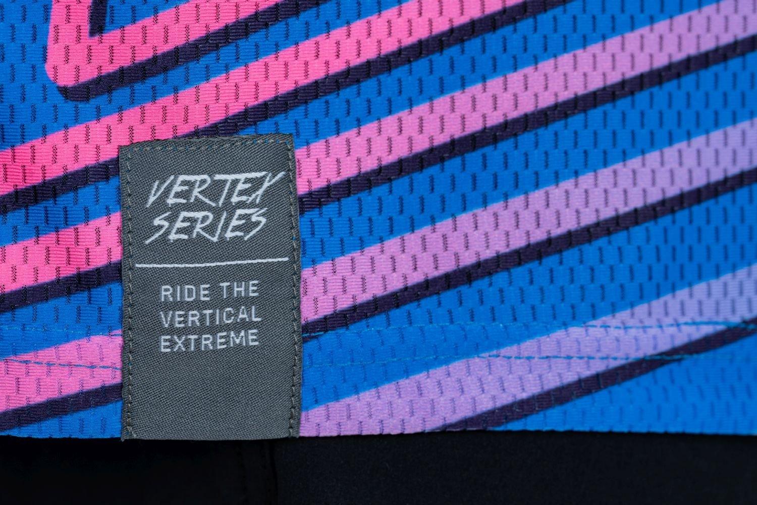 Cube VERTEX Rundhalstrikot langarm - Liquid-Life #Wähle Deine Farbe_Blau Pink